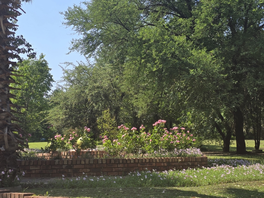 4 Bedroom Property for Sale in Lindequesdrif North West